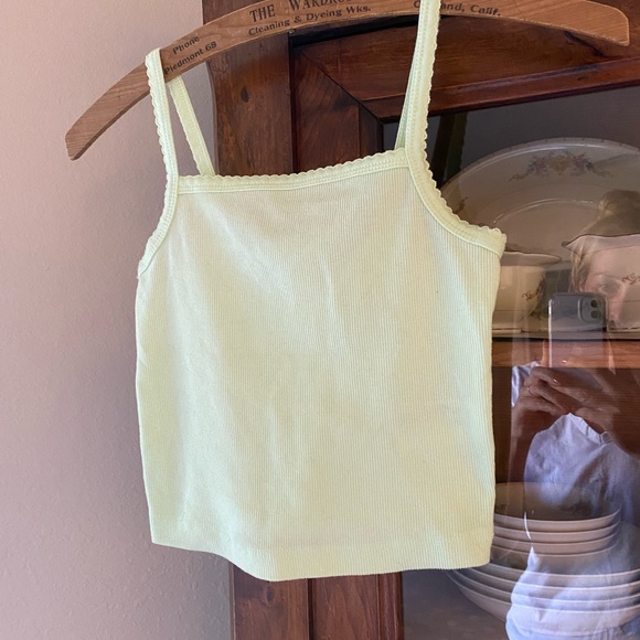 Colsie Lime Green Ribbed Crop Top - Picture 2 of 6